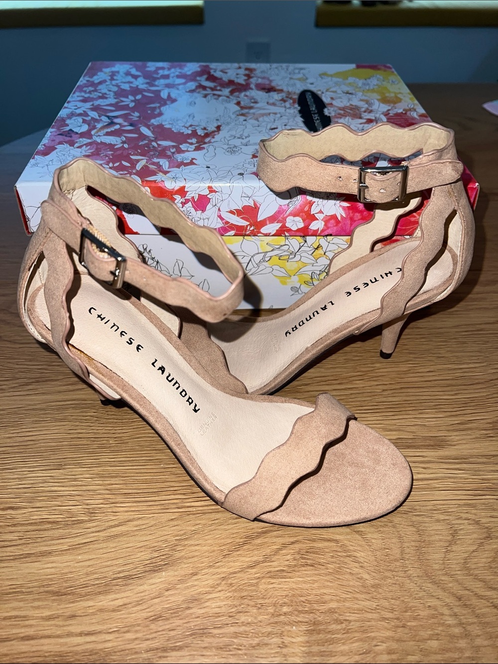 NIB Chinese Laundry RUBIE ANKLE STRAP HEEL Dark Beige Nude US5.5